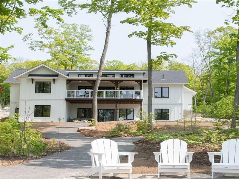 Fully furnished 5 Bedrooms Waterfront all saison home for sale in Lakefield ON