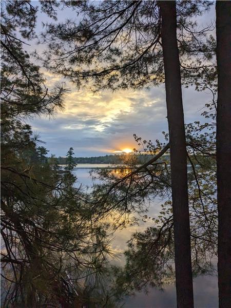 Beau chalet au bord du lac – Parfait pour deux familles