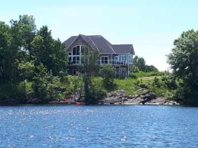 The Four Season Lakehouse on Whitestone