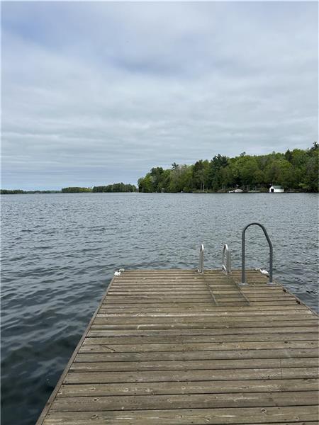 Cozy Lakeside Cottage for Rent – Your Perfect Getaway Awaits!