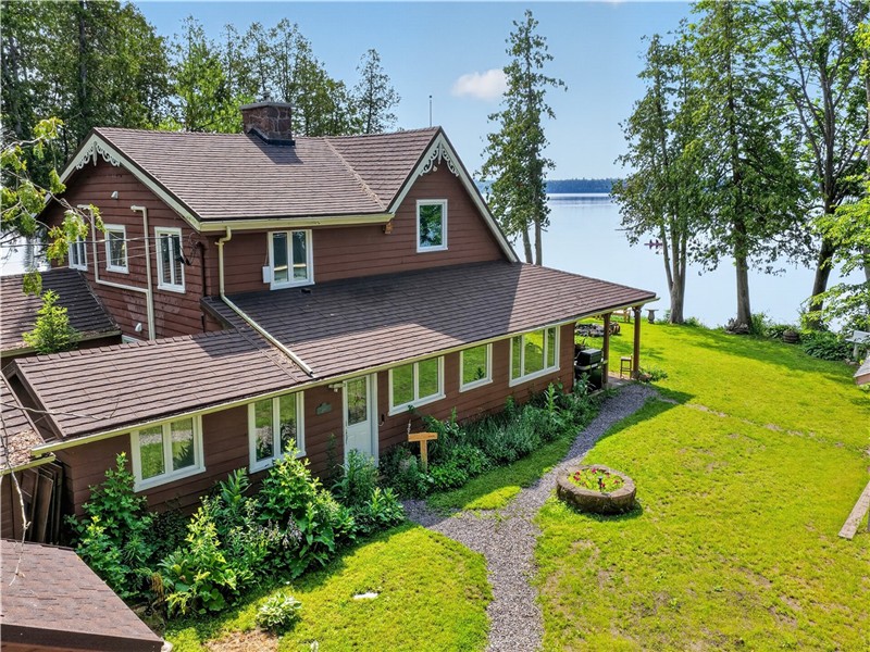 *July PROMO* | 230 Ft of Pristine Waterfront| Pigeon Lake| Near Bobcaygeon