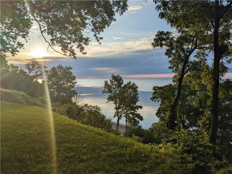 Lakefront Ryerse Retreat