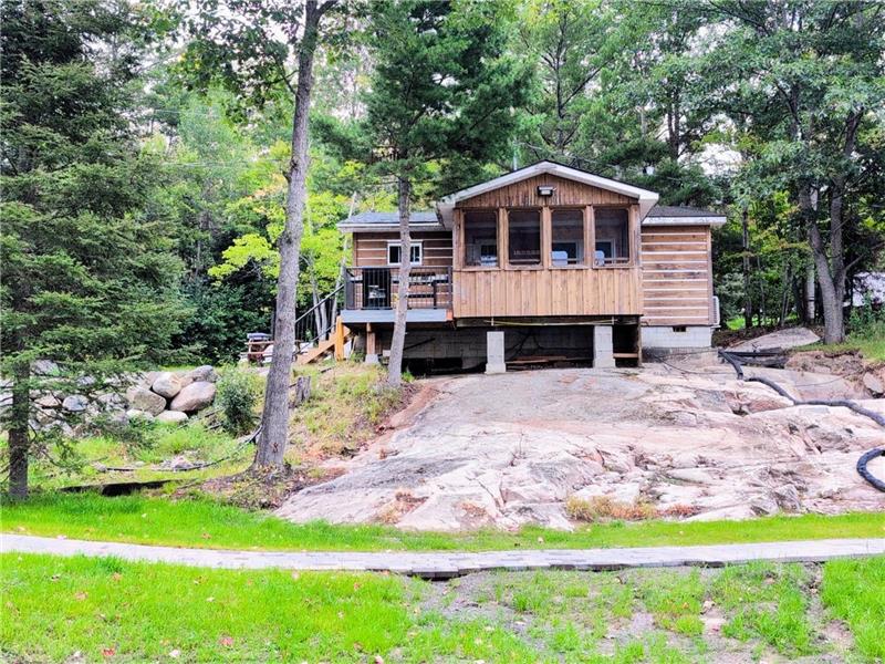 Fairbank Lake Cottages - Cottage 3