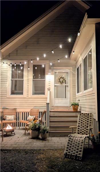 Cozy Summer Home in the heart of Prince Edward County