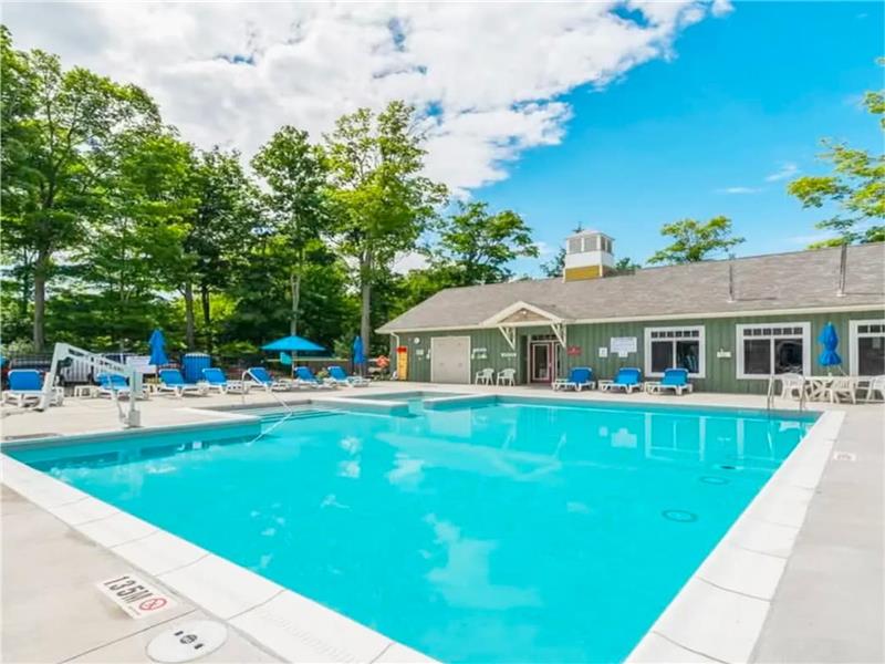 Cozy Summer Home in the heart of Prince Edward County