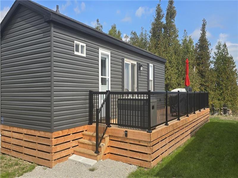 3 bedroom Ottawa Valley Cottage $116,900
