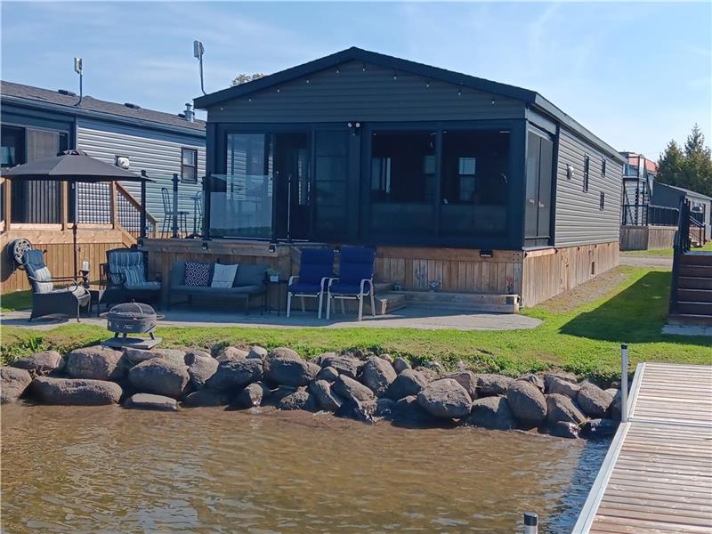 Rice Lake Cottage For Sale / Park Model Waterfront