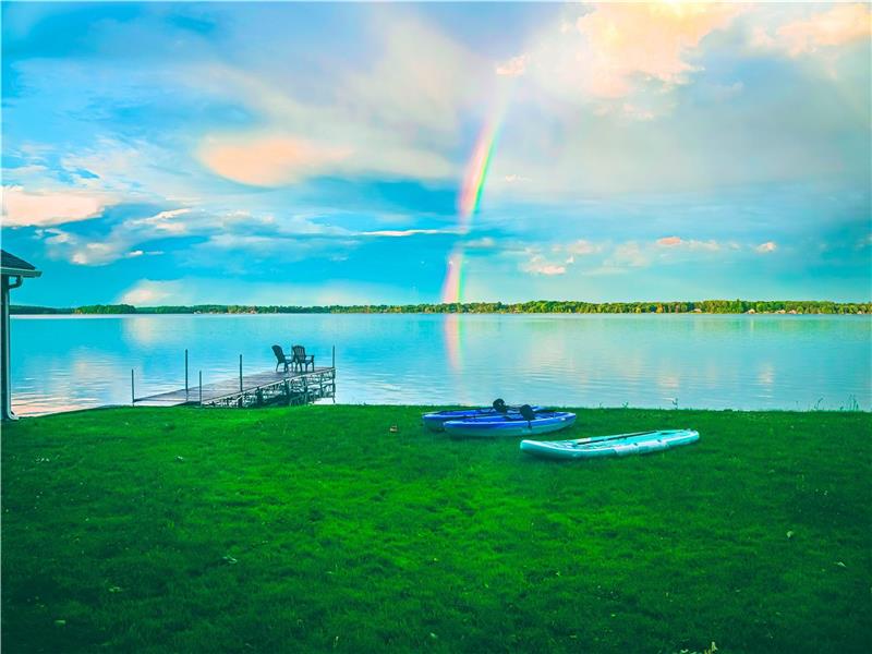The Birds Nest Waterfront Family Cottage