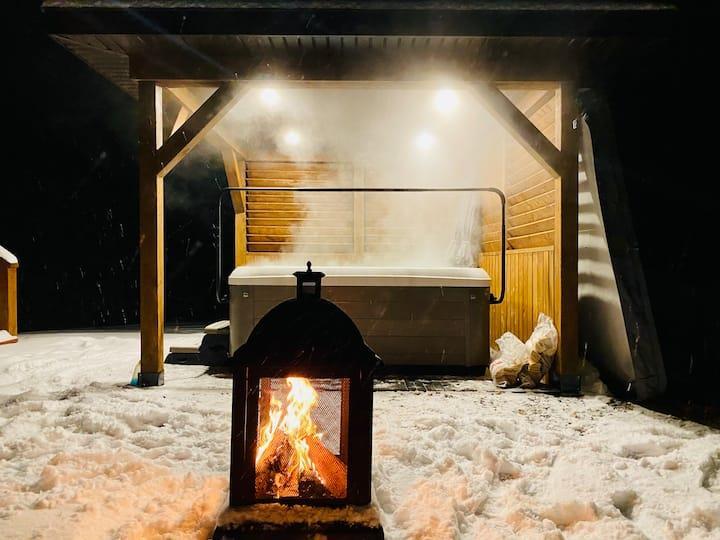 CITQ 297392 Mont Blanc Cottage Ski & Golf & PrivateJacuzzi & ComfortAwait & Amazing Family Gathering