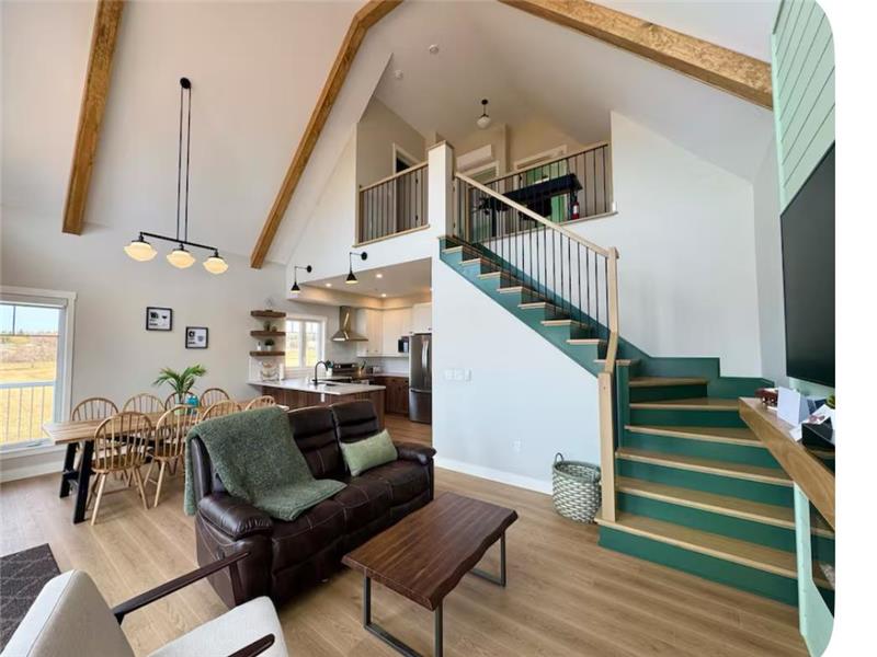 Crews Quarters Oceanfront Retreat with Hot Tub