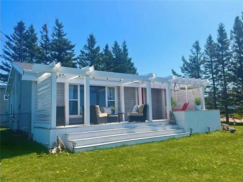 Bayview Sunset Cottage