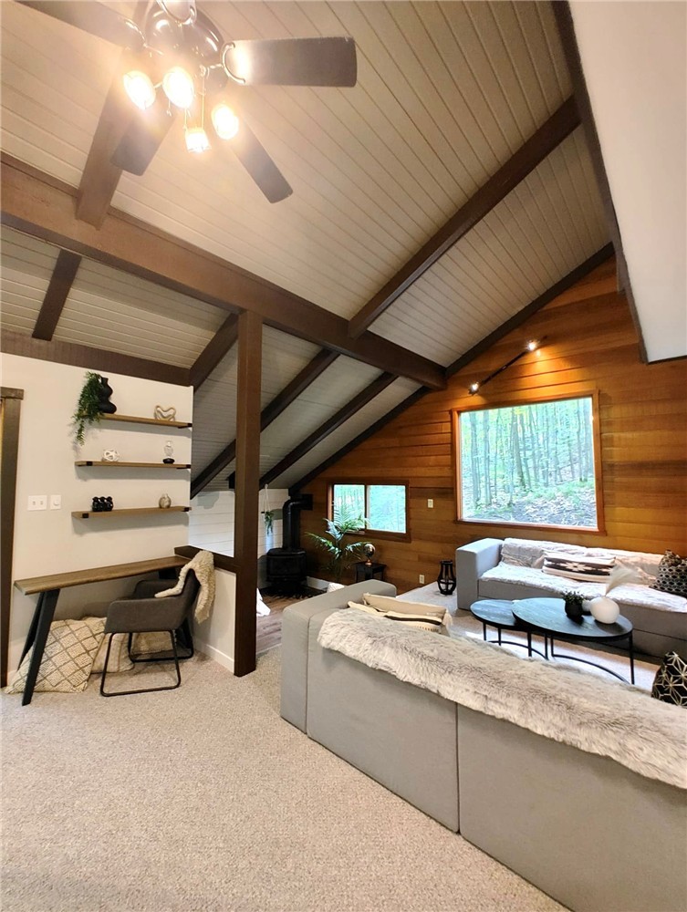 Horseshoe Valley Spacious Retreat - 2 Fireplaces & Sauna - 5 min drive from Vetta & ski resorts