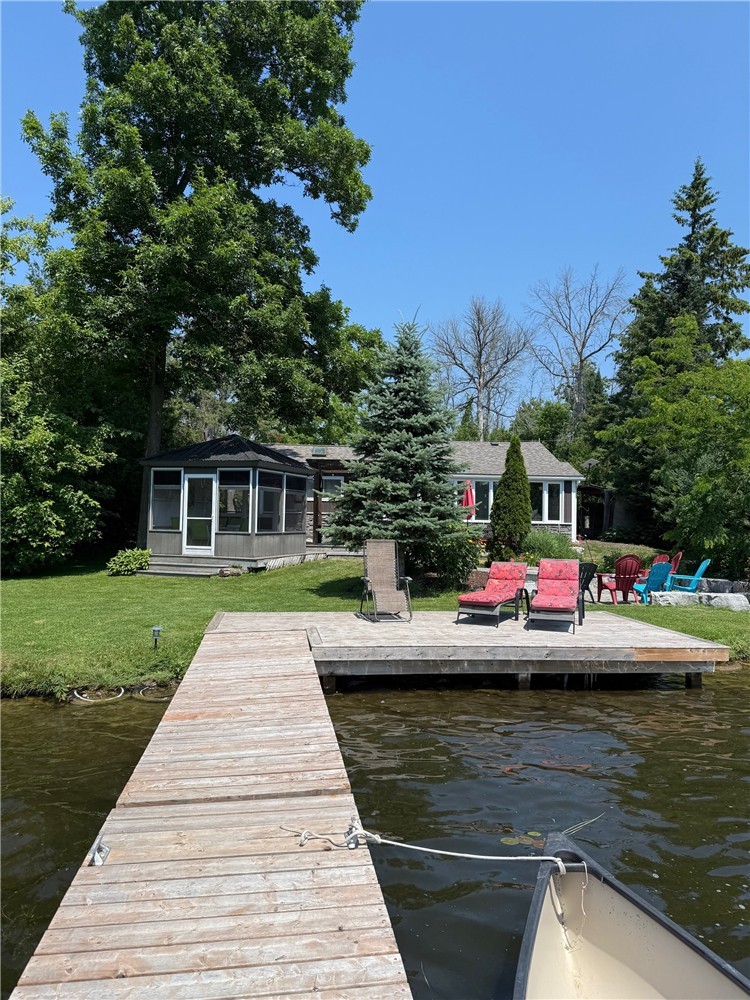 The Real Quarters of Quinte | Waterfront Stay