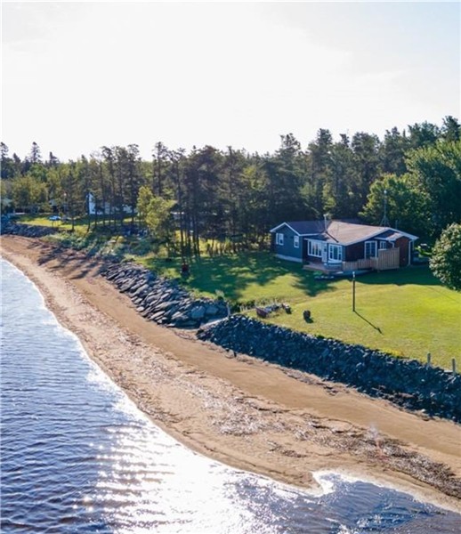 Coastal Beachfront Cottage | New Brunswick Family Getaway