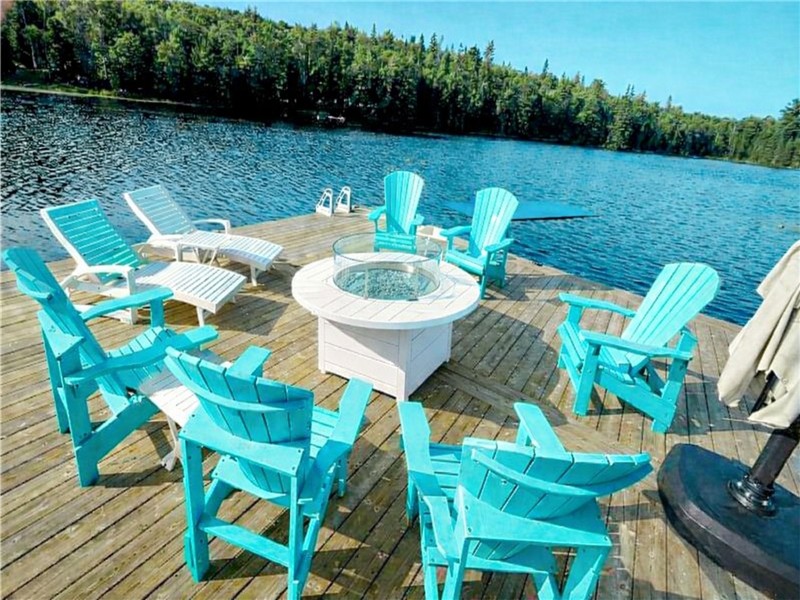 Private Family Waterfront Cottage|Big Mink Lake |5 Beds |3 Baths | Sleeps 10| Near Algonquin Park