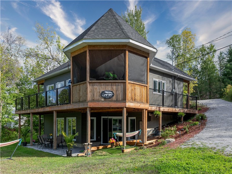 Chalet Lakeside Haven