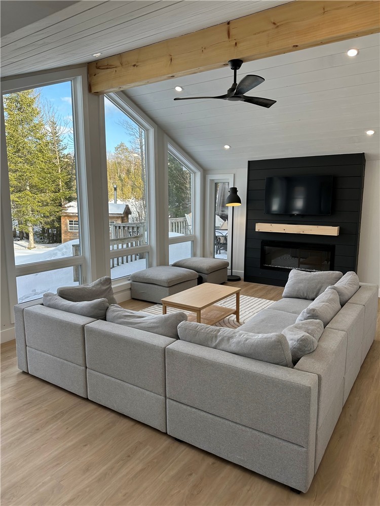 Birch Point | Modern Waterfront Cottage | No Stairs | · Dock · 3BR | Bay Lake, Bancroft ON