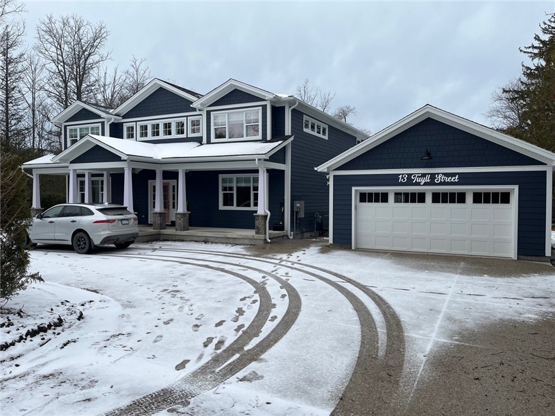 Luxe Villa Bayfield- 6 Bedroom Bayfield Cottage