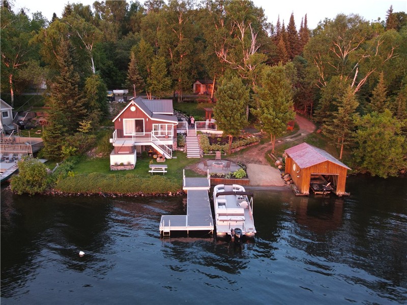 Hosta La Vista Retreat