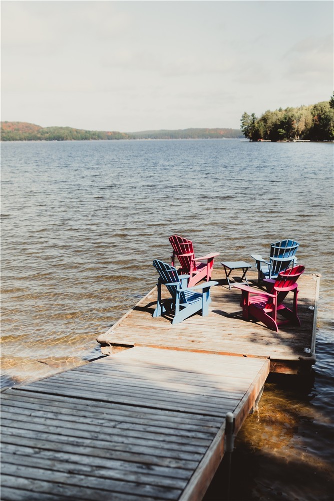 The Lake Lookout -Stunning Views and Family Fun on Twelve Mile Lake 4BD/3Bath/Hot Tub/Dock/Level Lot