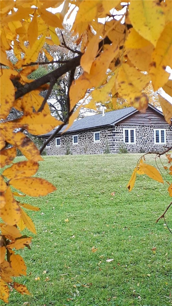 Private 76-Acre Rideau Lakes Retreat w/ Trails