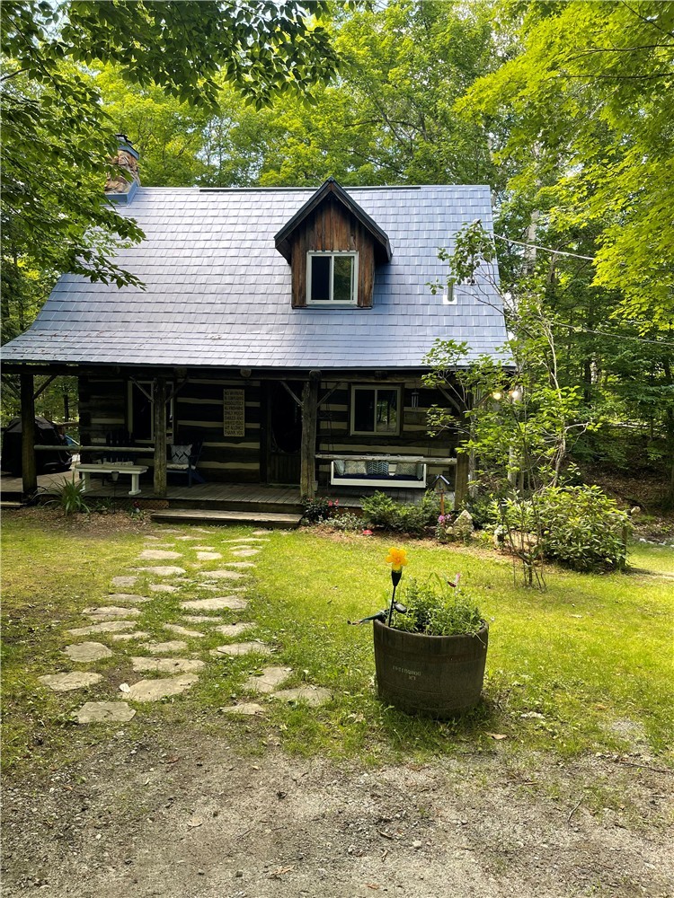 Charmant chalet 4 quatre saisons en bois ronds