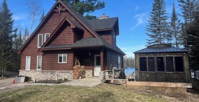 Sunset Chalet, South River