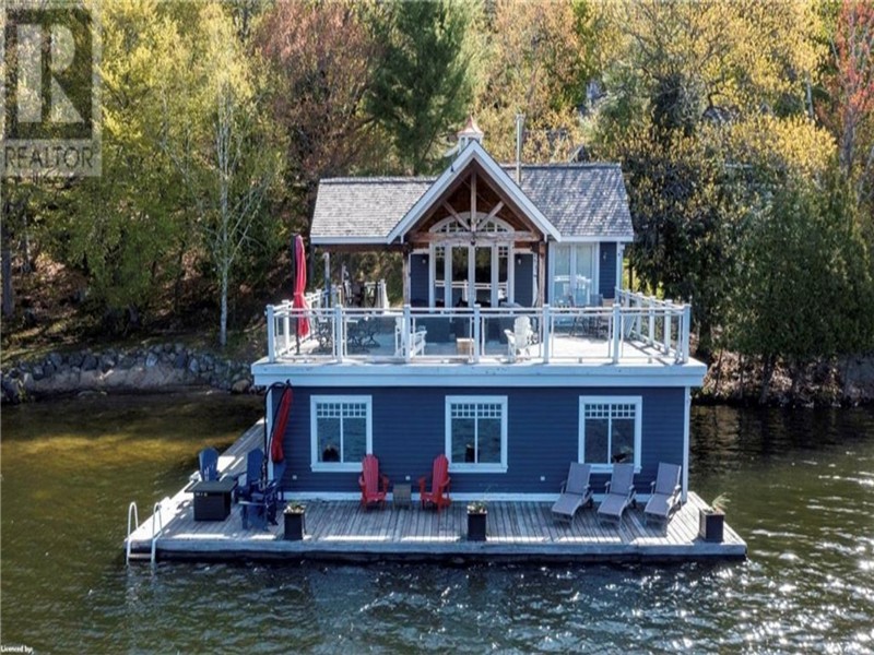 Muskoka Paradise situated in the heart of Muskoka close to all amenities - access to the big 3 lks!