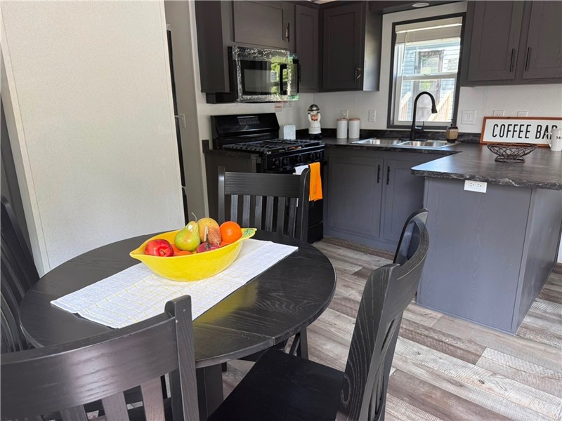 Brand-New 3 Bedroom Resort Cottage in Muskoka | Pool, Beach, Waterfron Fun included at Shamrock Bay!