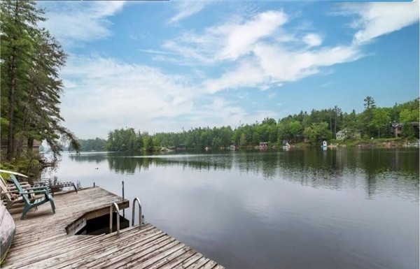 Quaint Loon Lake Gravenhurst Cottage