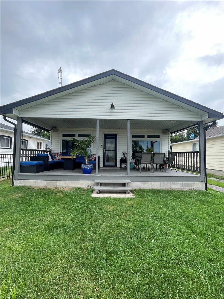 Winter Rental Turkey Point. MONTHLY Across rd from public beach.