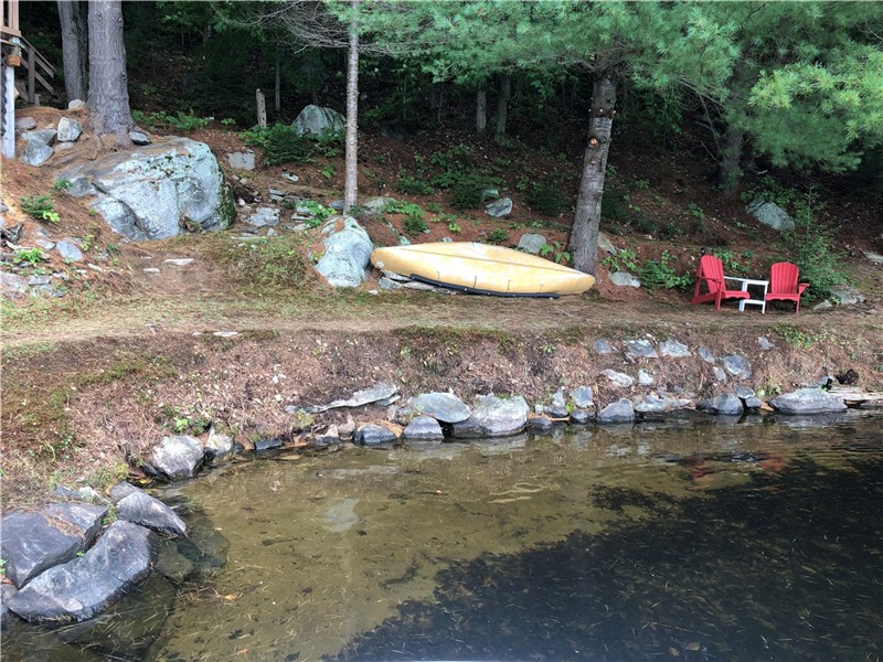 Island View Family Cottage. Outside of Dorset on Raven Lake. Boat access only. Great for families!