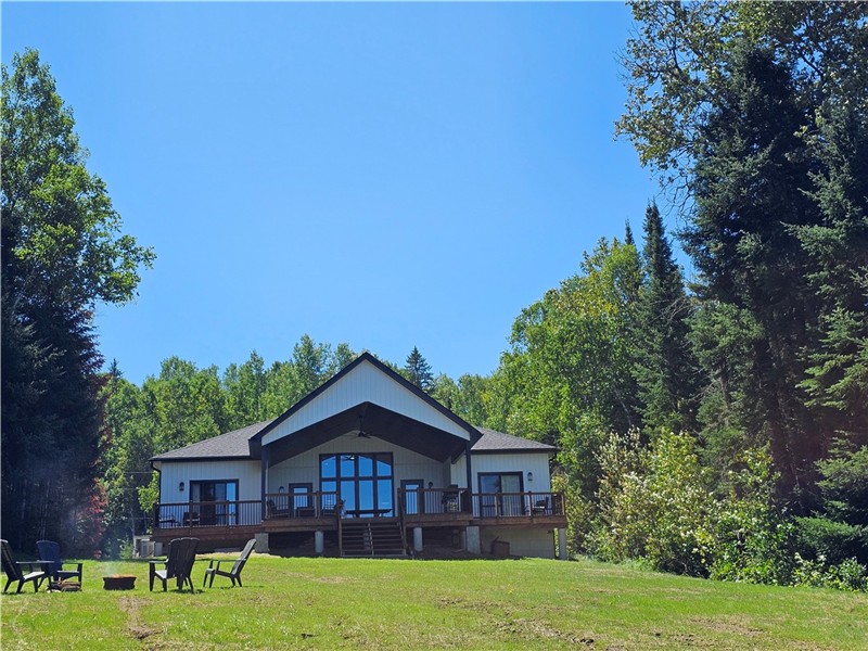 The Hideout on Cameron Lake