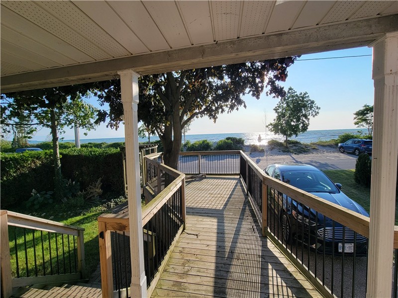 Lakefront Cottage in the Heart of Kincardine