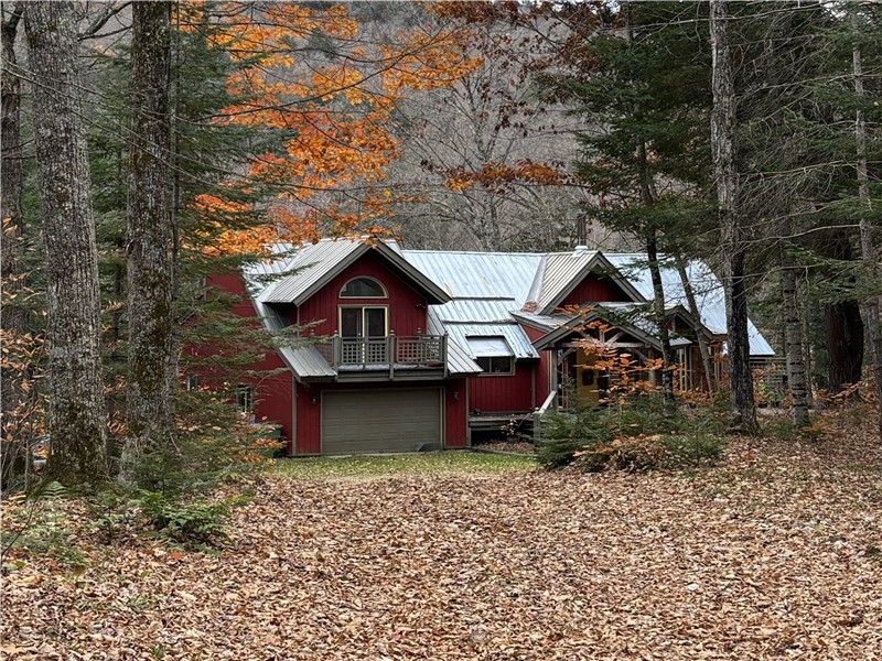 La Sapinière Cottage on Beautiful Lac du Cardinal