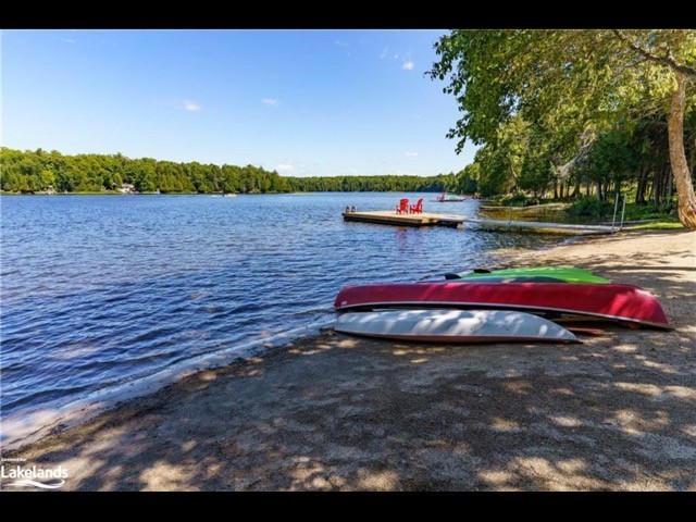 Spring Lake Chalets 3BR Private Sand Beach Hot Tub