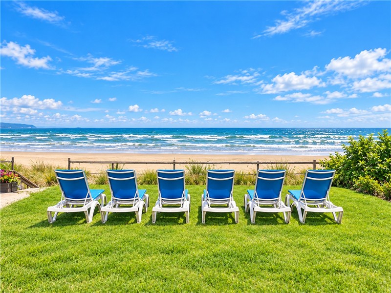 Shoreline Retreat -Beach Front -Wasaga Beach -Cottage -2