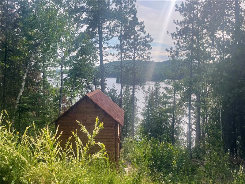 New Waterfront Cottage on Black Donald Lake - Calabogie