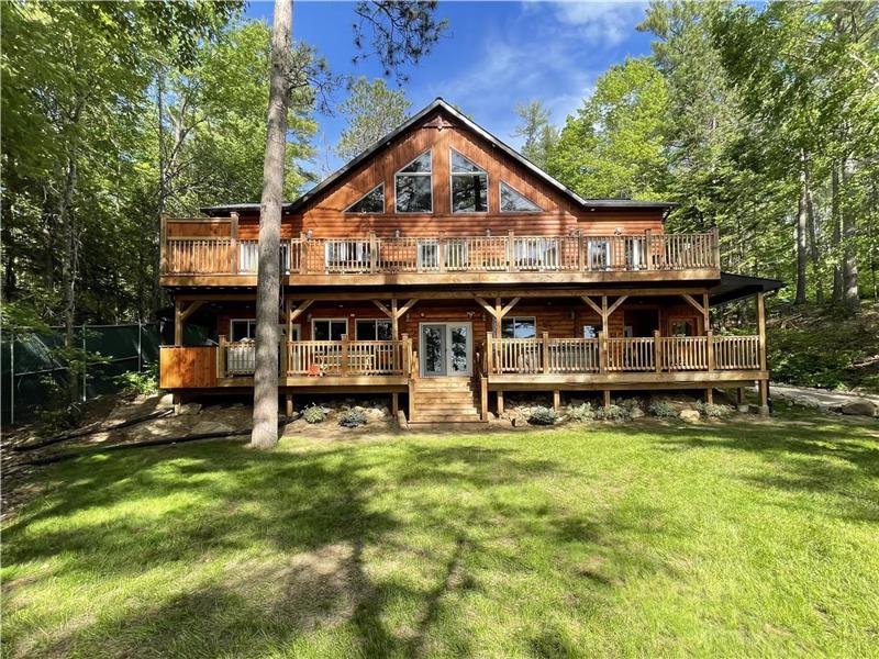 Calabogie Pearl - The Pearl Chalet - 5 + 1 bedrooms