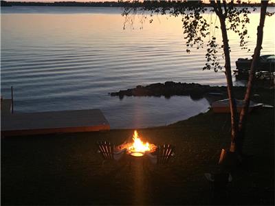 Fenelon Retreat (Cameron Lake - Excellent Waterfront)