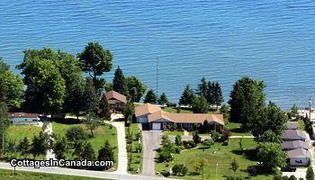 Maple Court Cottages on the Lake weekly stays only due to Covide19