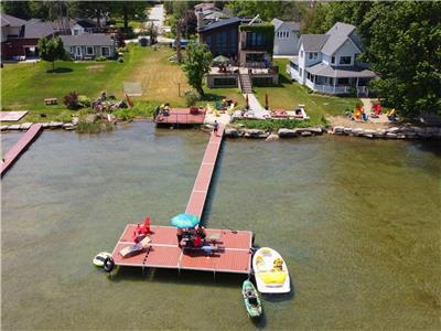 Lakefront home on Lake Simcoe (families only)
