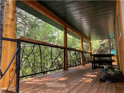 Lakeside  Cabin : sleeps up 8- 12- 18 persons