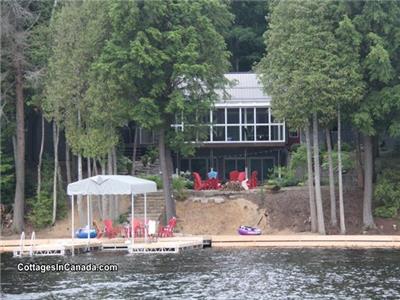 Serenity Lake House -  BOOK NOW FOR SUMMER 2023
