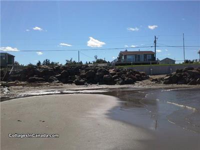 ~ HappyLand ~ For beach lovers ~ Directly on private water front sandy beach