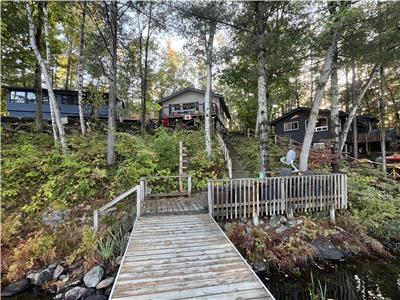 3 Cottage Family Compound in Muskoka - Fully renovated (WIFI,3-BBQ'S,PINGPONG,FIREPIT,HOT TUB)