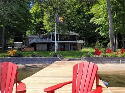 Lakefront 5 Bdrm-AC-Hot Tub - Summer 2022 fully booked