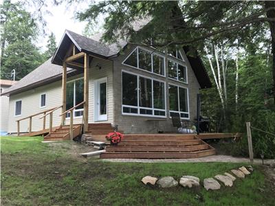 A Cottage/Lake House Retreat Val des Monts , Lac Clair