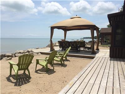 The Oar House - Beach Retreat on Pelee Island