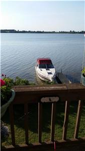 Beautiful Waterf 6 BR Cottage, Port Perry Area, 407, 2500 Sf, Boat, 20 Slps, Recent Reno Done ,